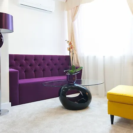 아파트 Purple Raindrops Studio